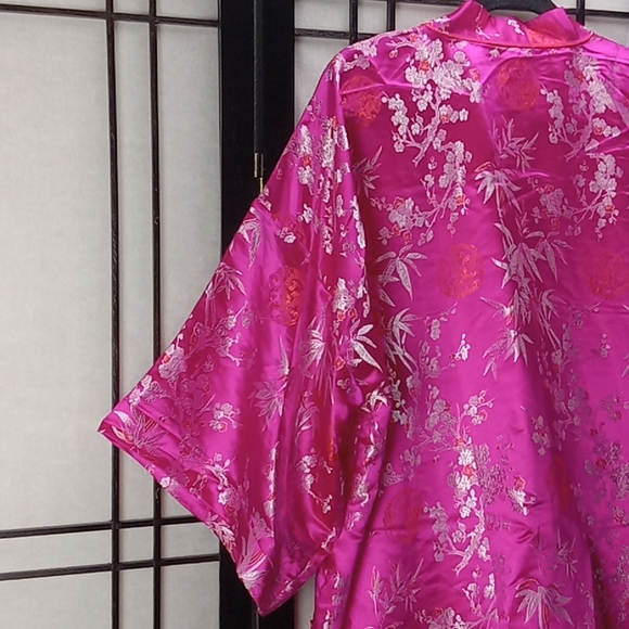 EASTERN COLLECTION Robe  100% Silk Sz F2 (NO Belt).  *A6* - Picture 14 of 17